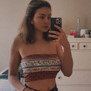 Meet your Posher, Christiana